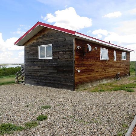 Foxlake Retreat Hanna Екстериор снимка